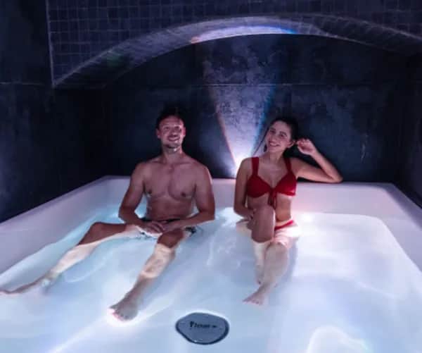 Floating für 2 Personen in Frankfurt – private Premium-Auszeit